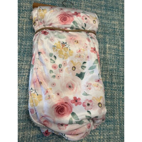 REDUCED NWT Baby Blanket Pink Floral Soft Cozy Sherpa Blanket Baby Girl Gift - Picture 2 of 4